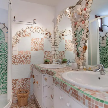 Apartament 70 Metri-spiaggia Privatalettini E Ombrelloni Free Porto Cervo